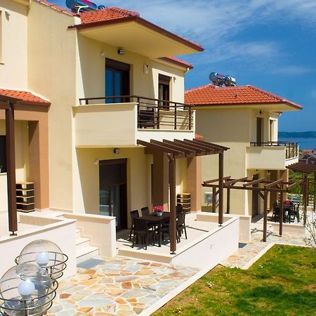 Ianthi Maisonettes Nea Roda Exterior photo