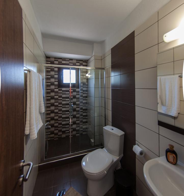 Ianthi Maisonettes Nea Roda Exterior photo
